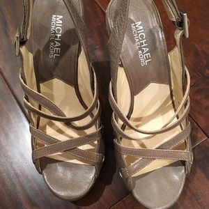 Micheal Kors Grey Beige Heels